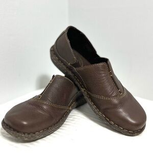 BORN Brown Leather Shoe.